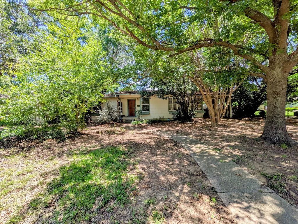 108 Varsity Circle, Arlington