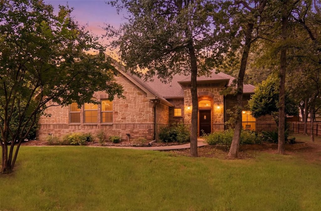 106 Elm Crest Court, Weatherford