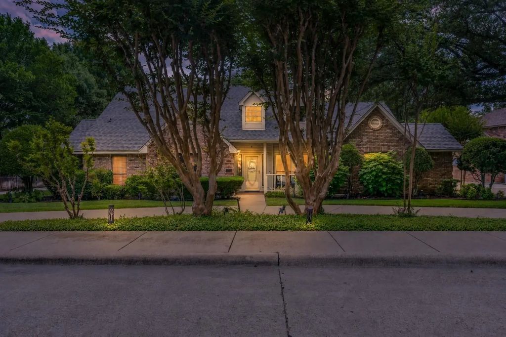 1000 Balfour Drive, Cedar Hill