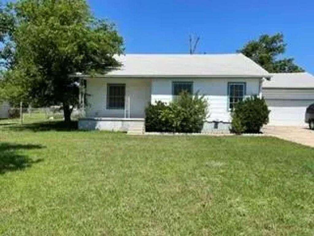 1009 Santa Clara Drive, Brownwood