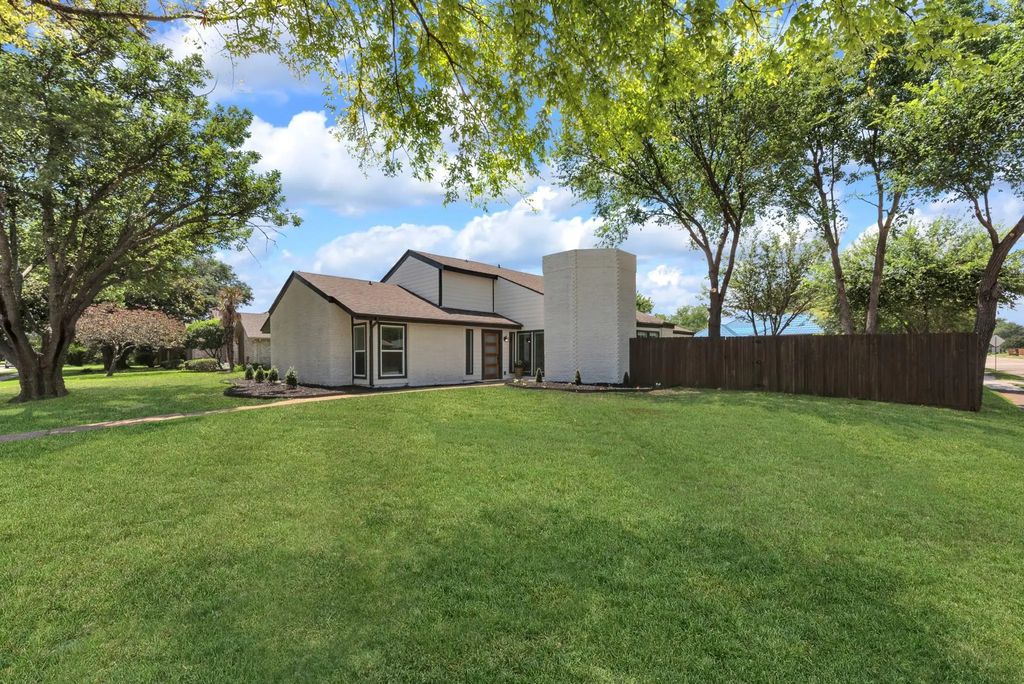 3357 Canyon Valley Trail, Plano