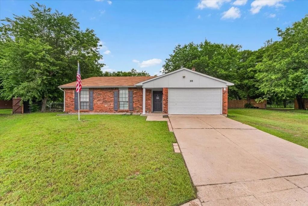 5817 Sidewinder Trail, Fort Worth
