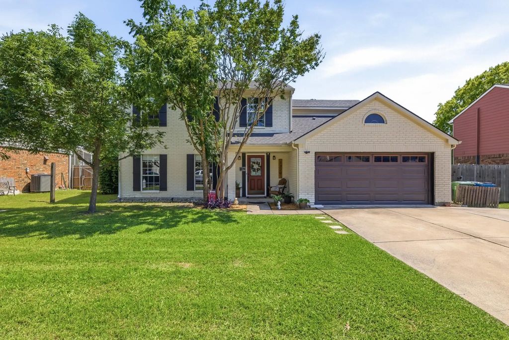 1229 Oxford Lane, Grapevine