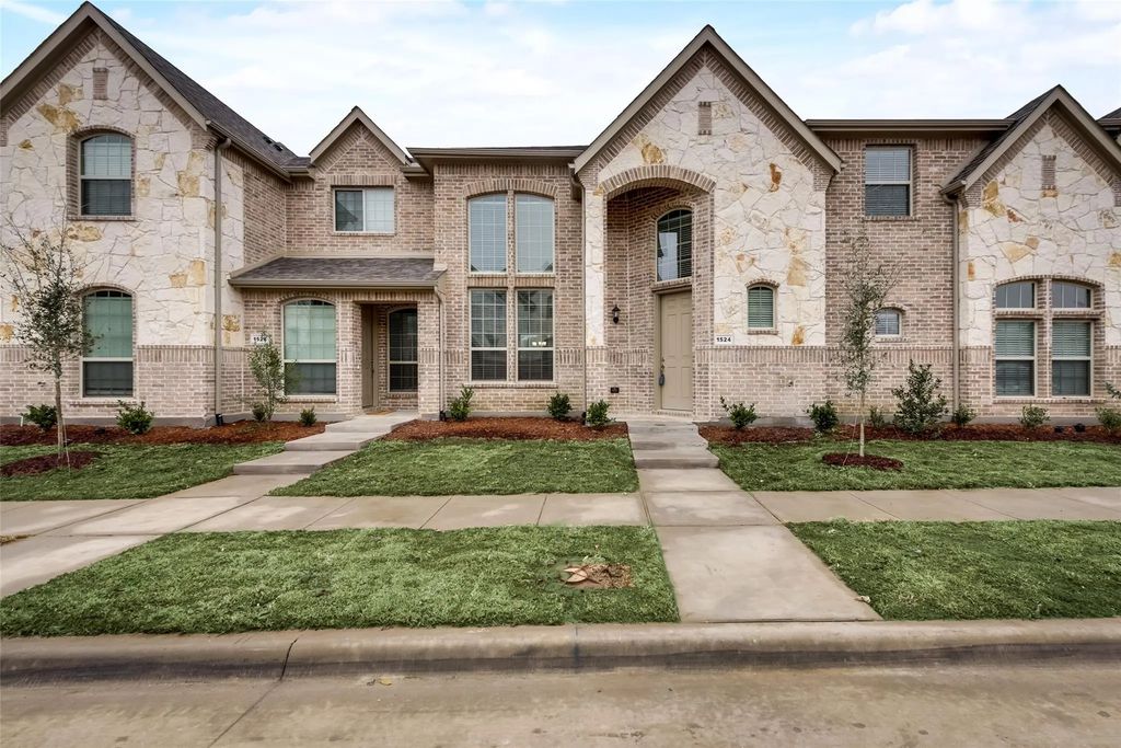 1524 Joy Drive, Carrollton