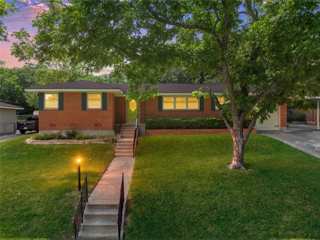 3924 N 30th Street, Waco