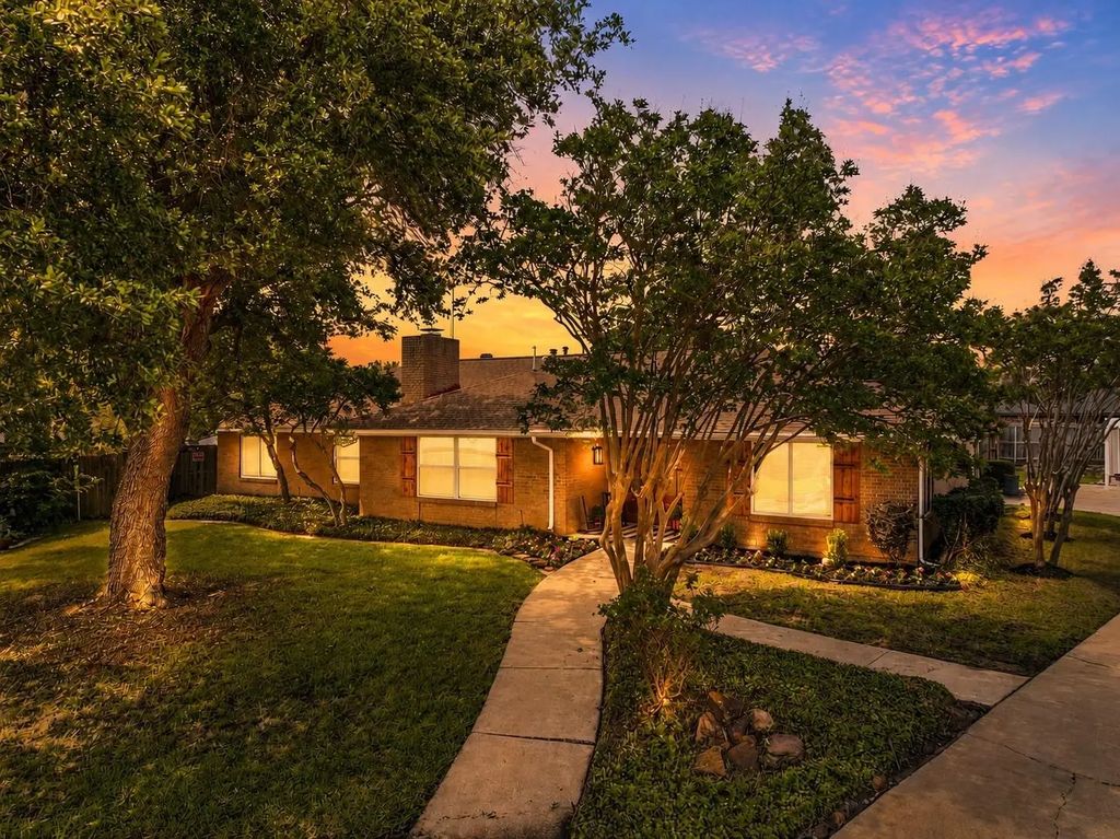 2713 Clearmeadow Court, Bedford