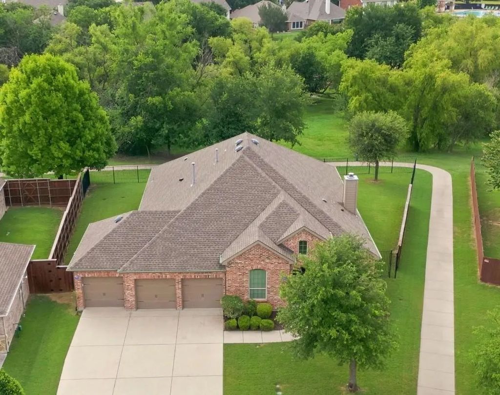 2820 Kirkwood Drive, McKinney