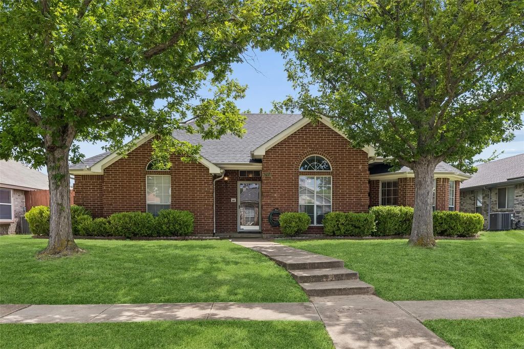 6705 Bluebell Drive, Rowlett