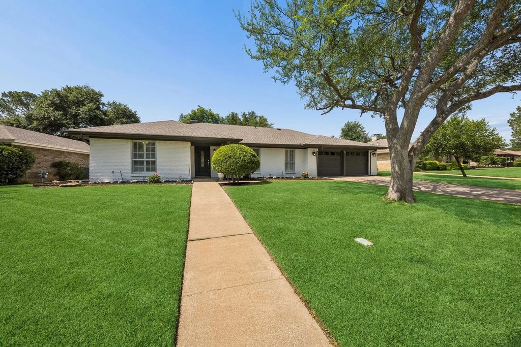 904 Shelley Drive, Arlington