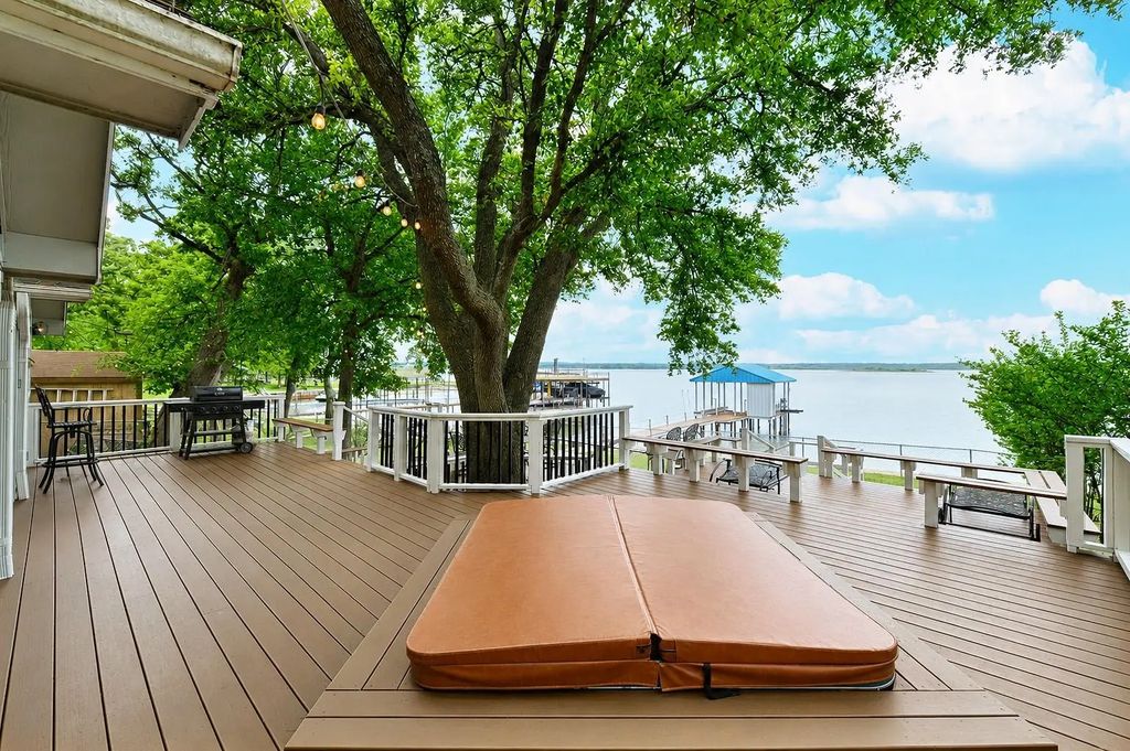 156 Ocean Drive, Gun Barrel City