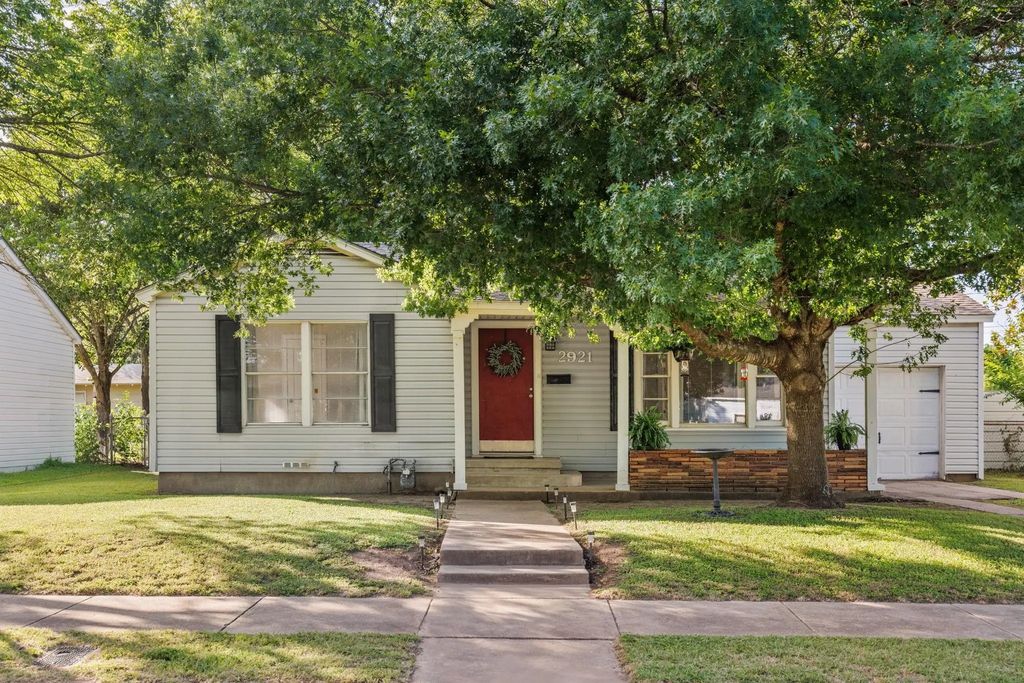 2921 Summer Avenue, Waco