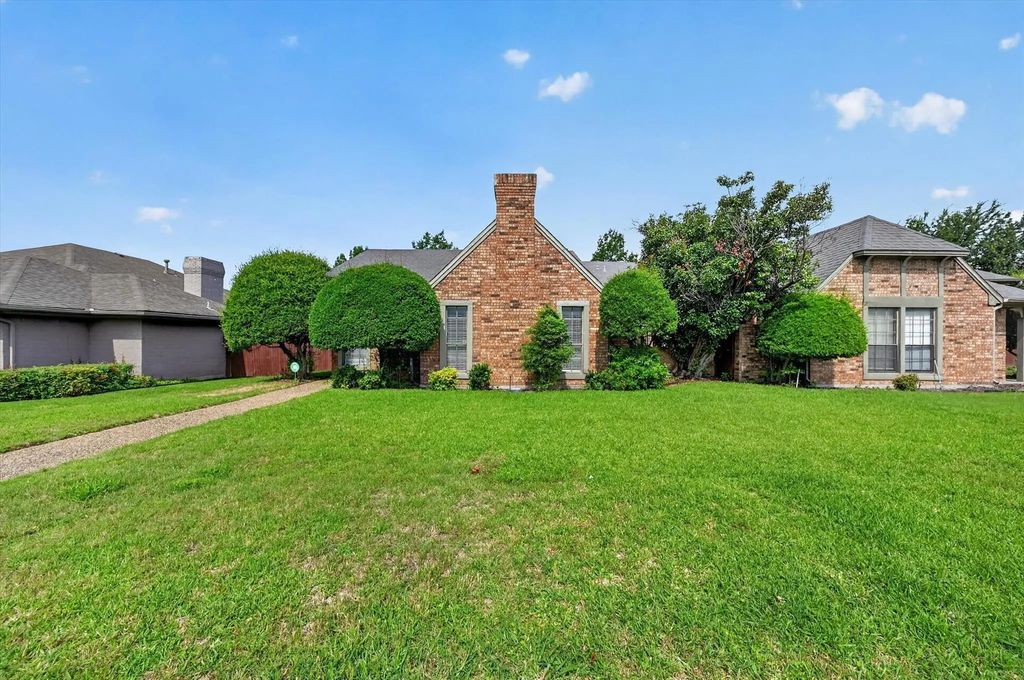 4020 Saint Christopher Lane, Dallas