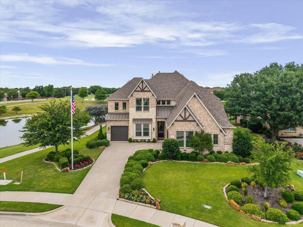 798 Featherstone Drive, Rockwall