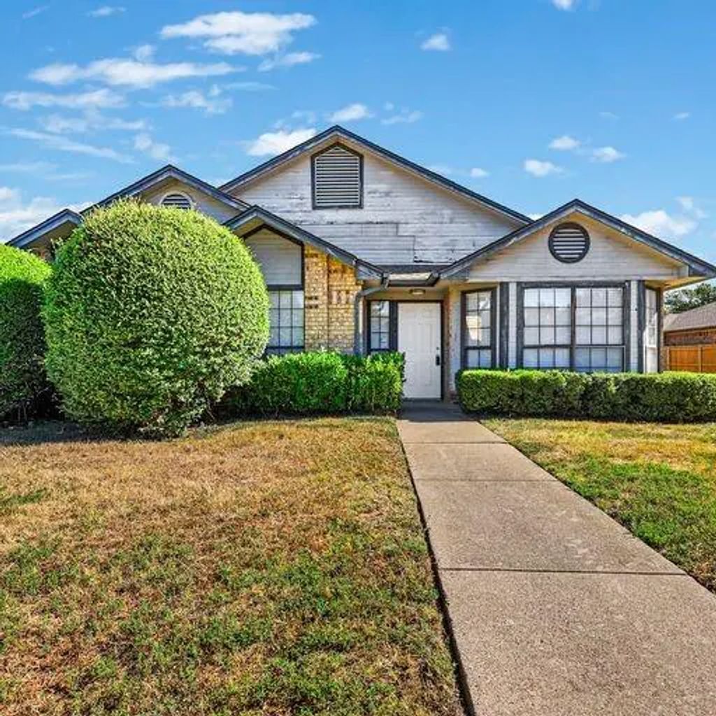 4049 Saint Christopher Lane, Dallas