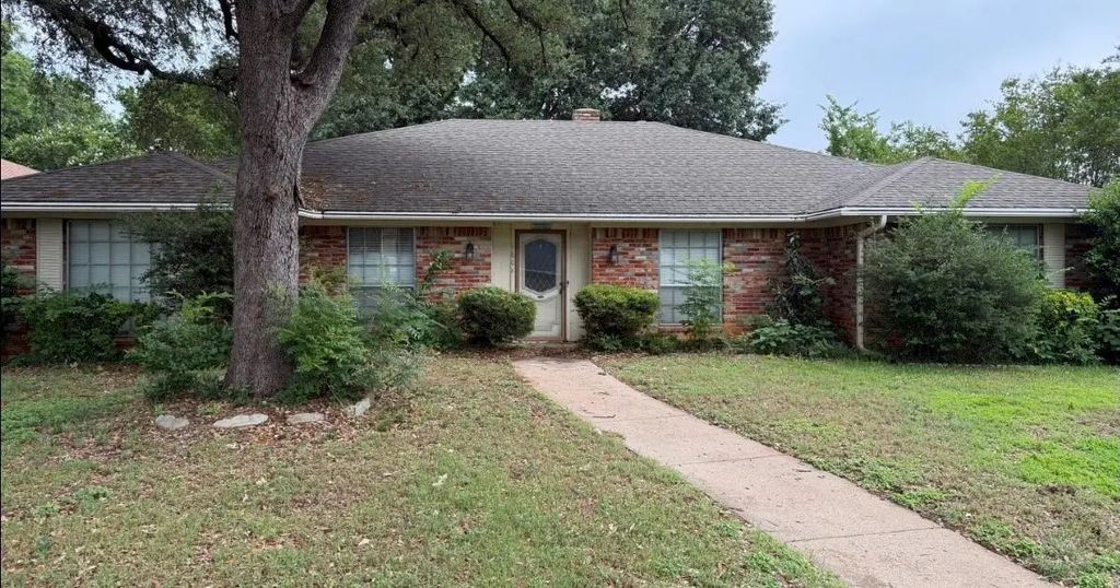 1804 Kingsborough Drive, Arlington