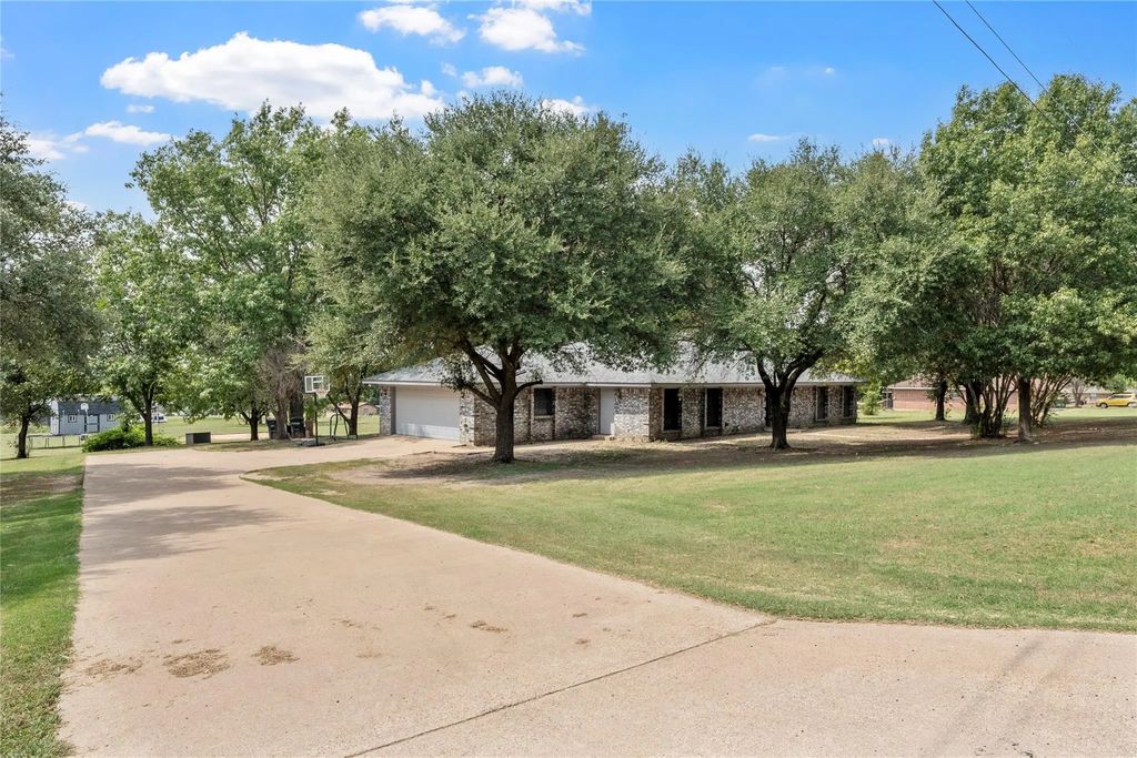 215 Lajuana Drive, Waco