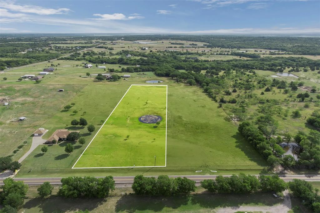 Lot 2 Fm 660, Ennis