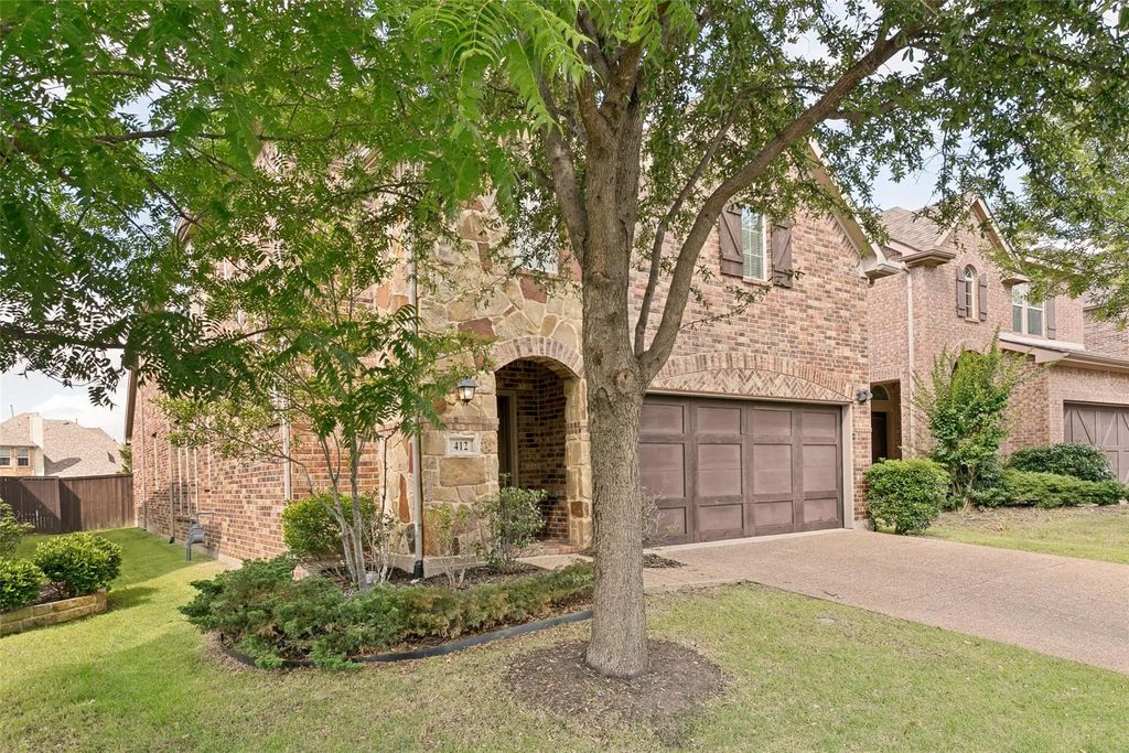 412 Eastland Drive, Lewisville