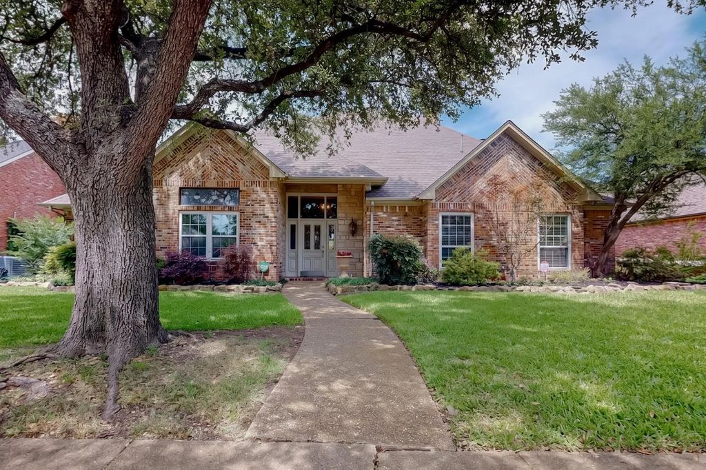 4018 Cobblers Lane, Dallas