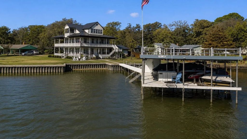 106 Jim Street, Gun Barrel City