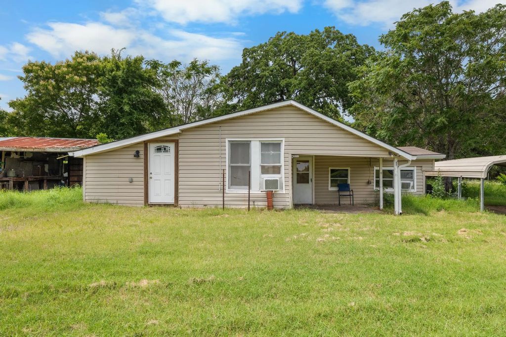 1059 Wildcat Circle, Gholson