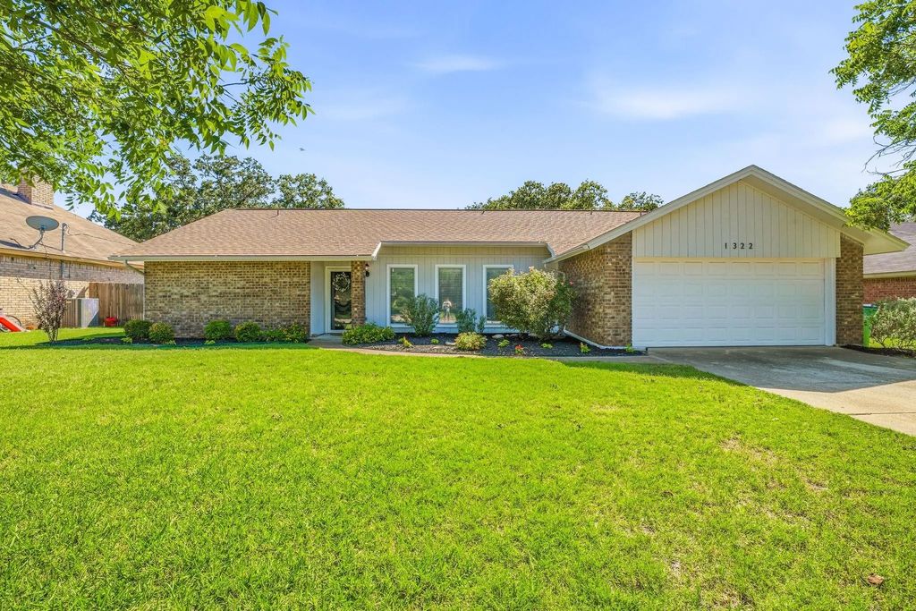 1322 Prairie Wind Boulevard, Stephenville
