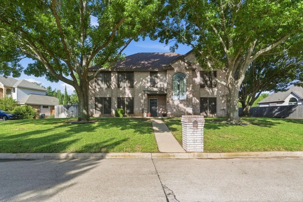 1936 Spinnaker Lane, Azle