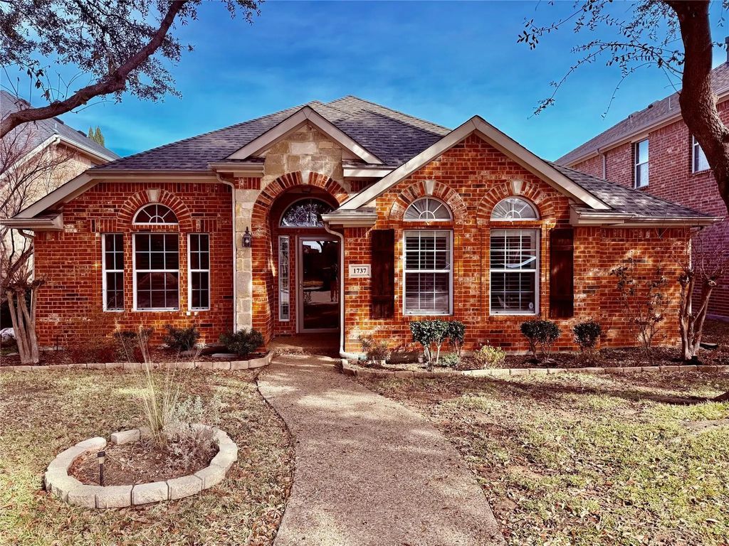 1737 Flowers Drive Drive, Carrollton
