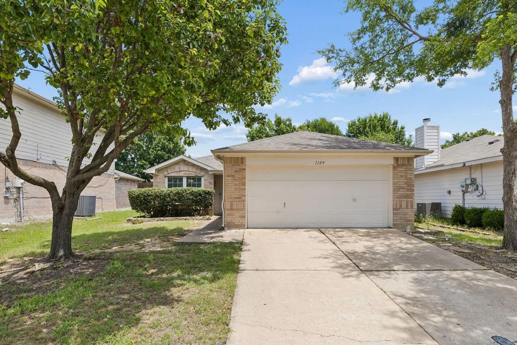 1109 Post Oak Trail, Anna