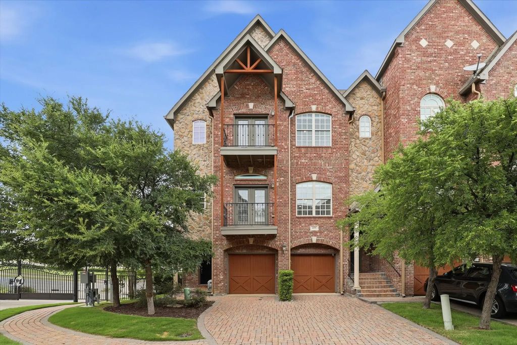 655 Rockingham Drive, Irving