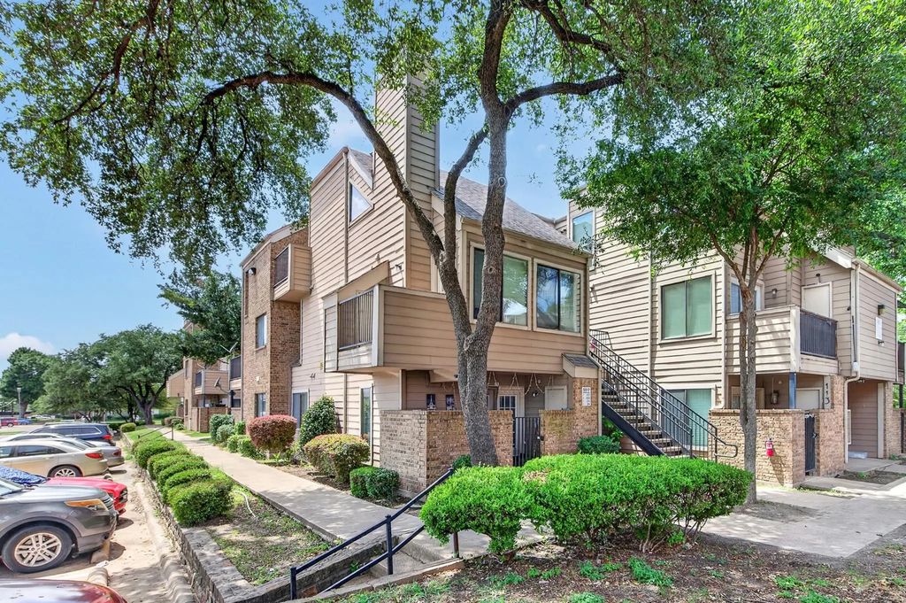 9817 Walnut Street 214, Dallas