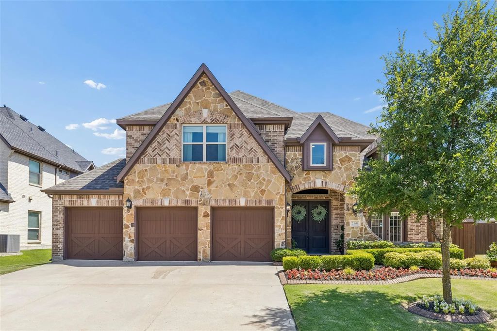260 Saint Mark Lane, Prosper