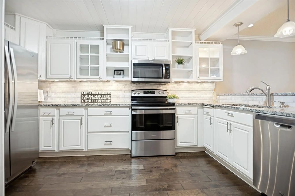 2979 Country Place Circle, Carrollton