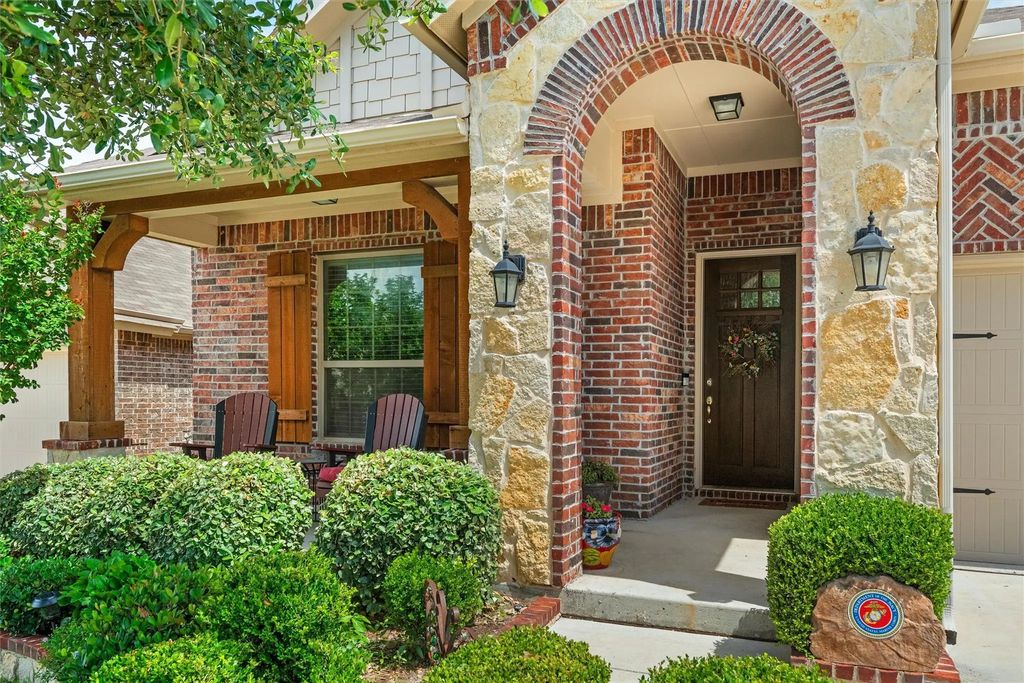 5648 Salt Springs Drive, Fort Worth