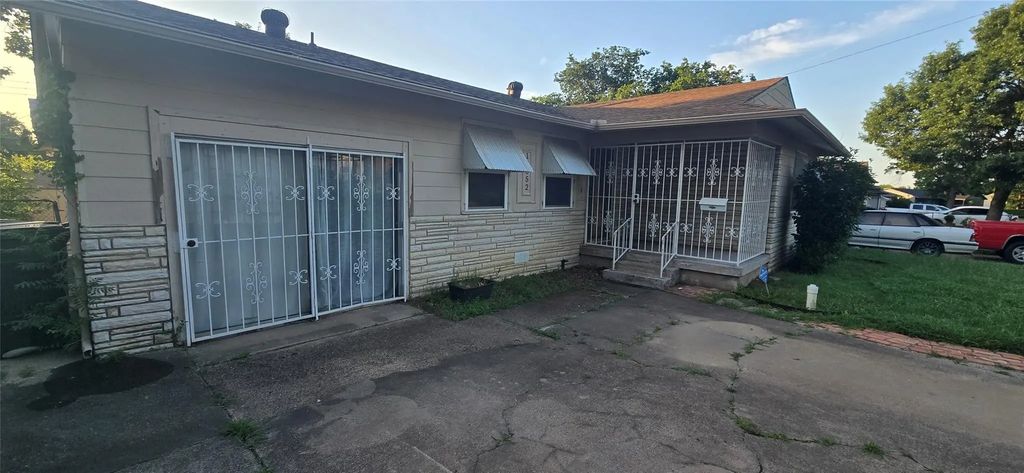 12052 Bellafonte Drive, Dallas