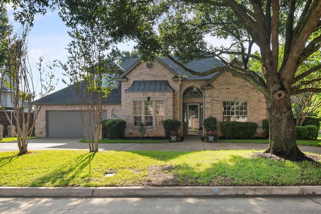 1030 Clubhouse Drive, Mansfield