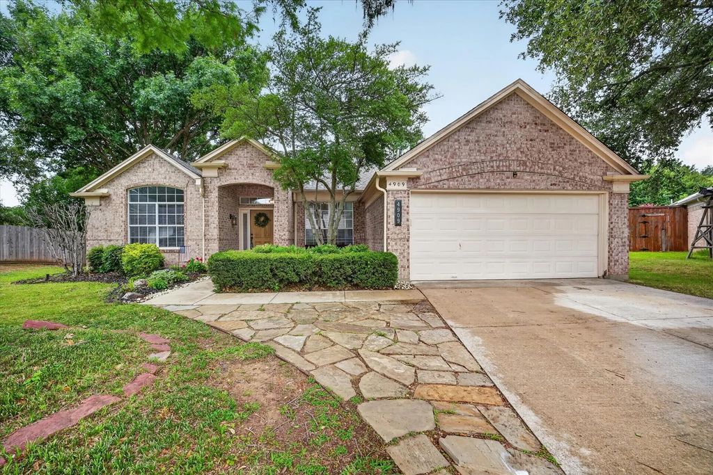 4909 Lansdale Drive, Flower Mound