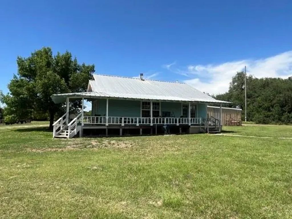 707 County Road 426, Purmela