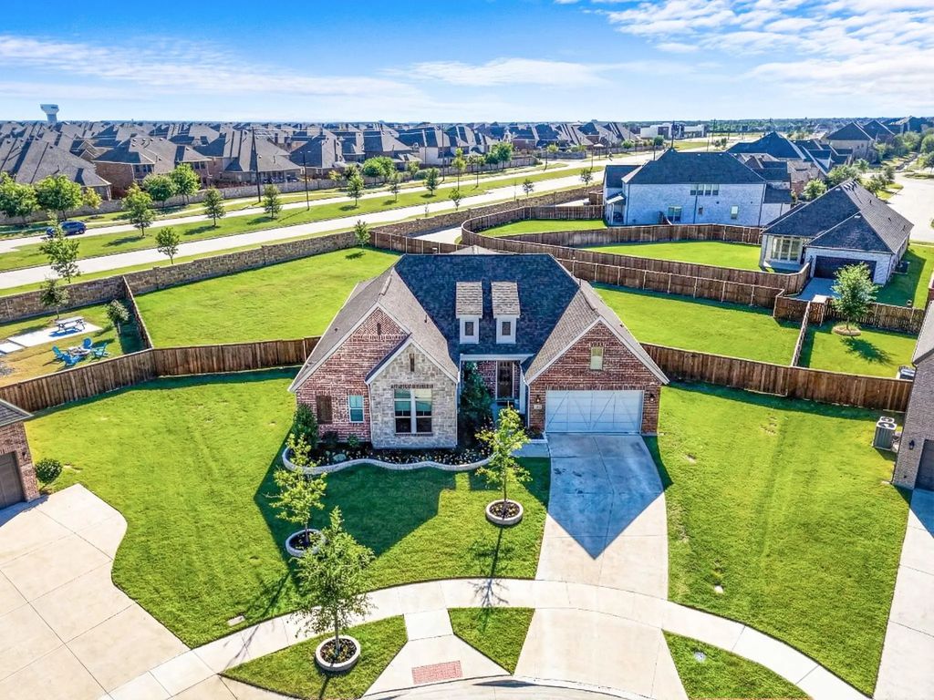 12593 Dawn Shadow Street, Frisco