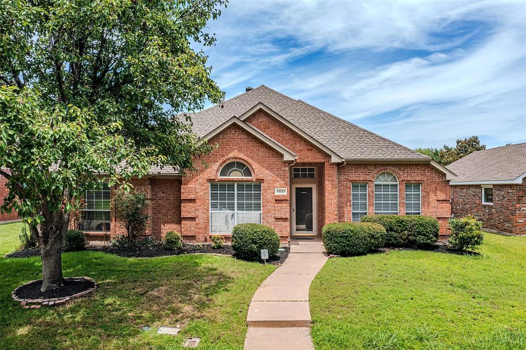 1321 Mustang Drive, Lewisville