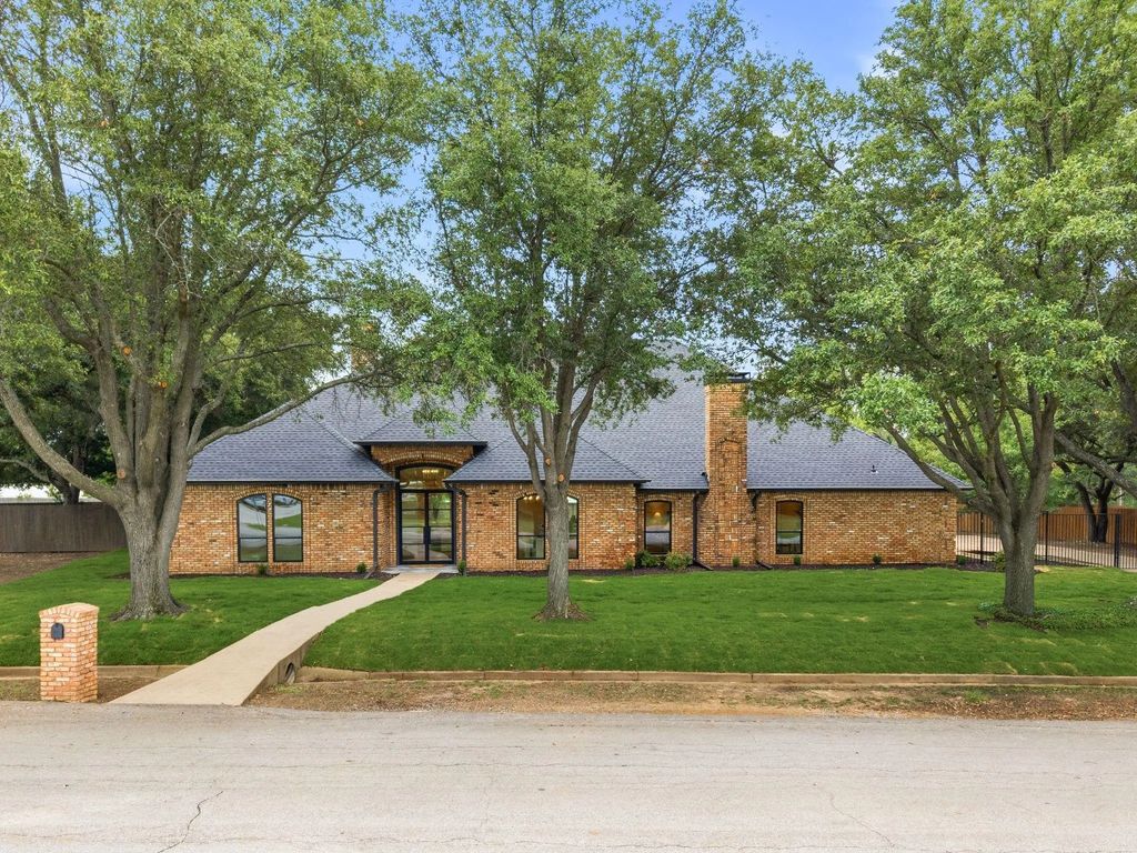 1920 Pearson Crossing, Keller