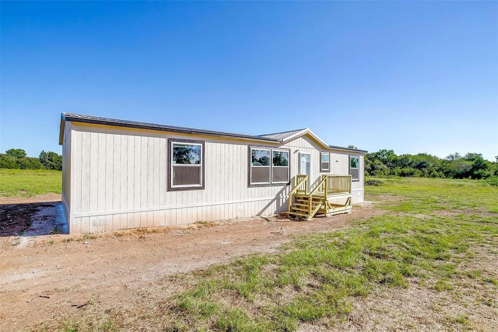 4417 County Road 423, Grandview