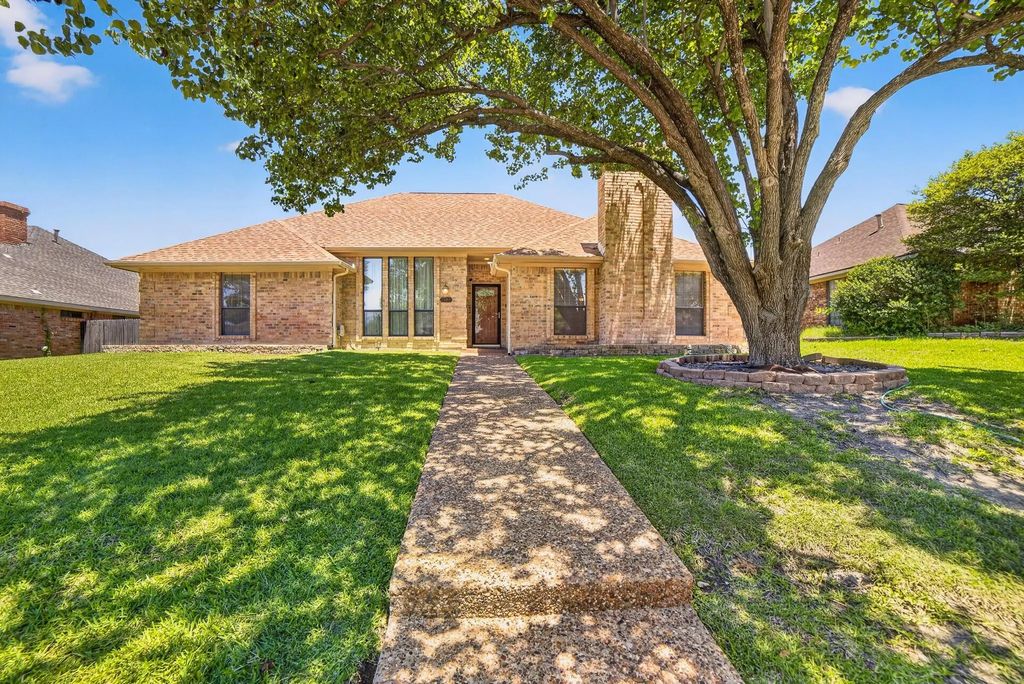 1525 Danube Lane, Plano
