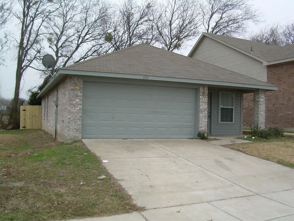 247 Cliff Heights Circle, Dallas
