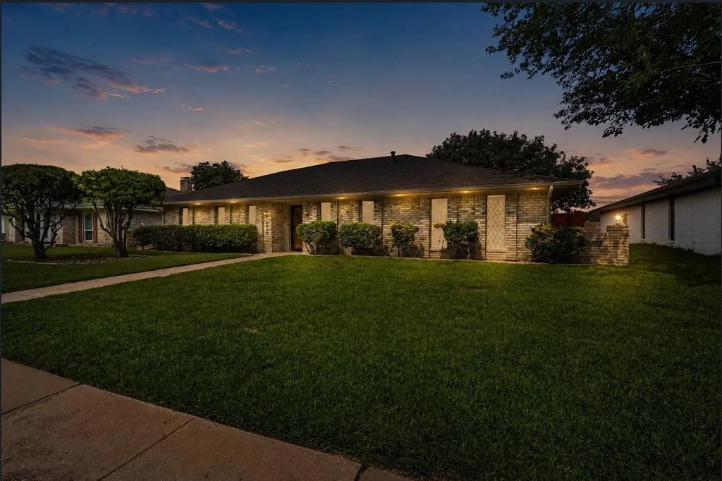 2909 Las Palmas Lane, Plano
