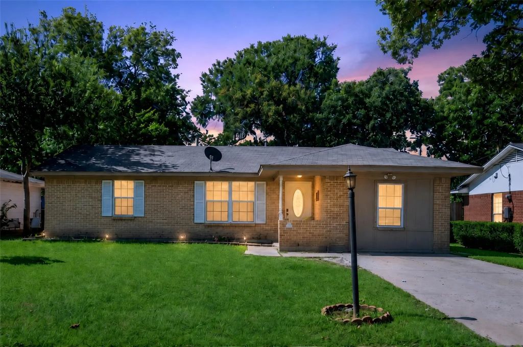 1504 Rusk Drive, Mesquite