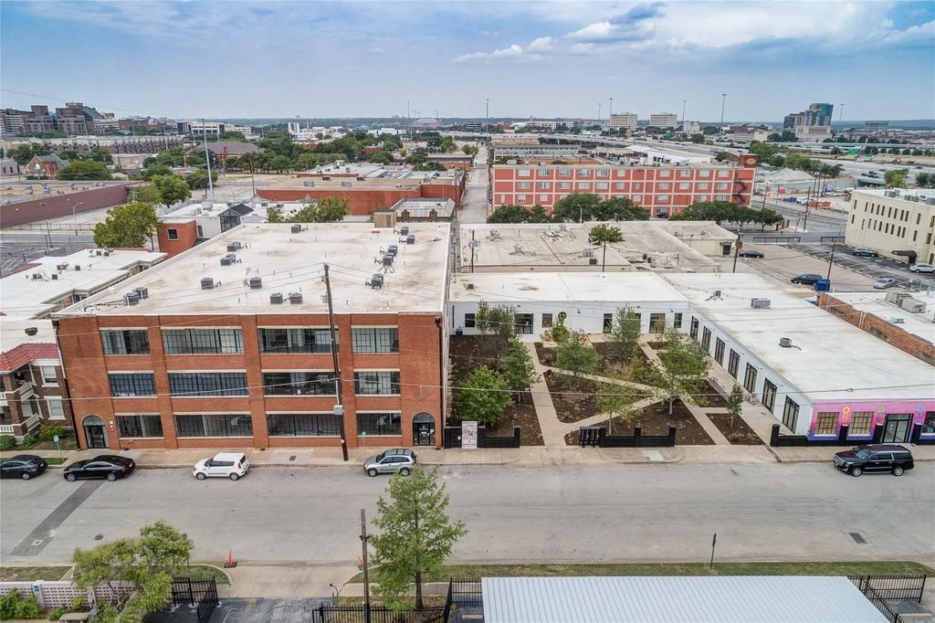 120 St. Louis Avenue 112, Fort Worth