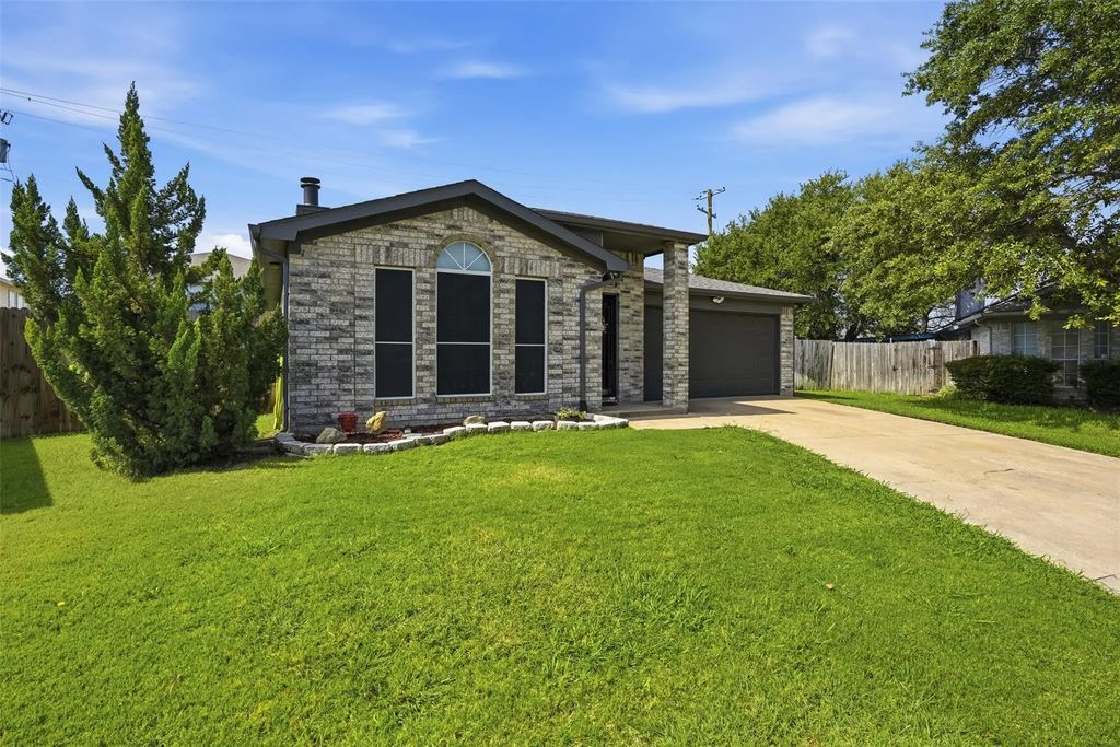 10117 High Bluff Drive, Fort Worth