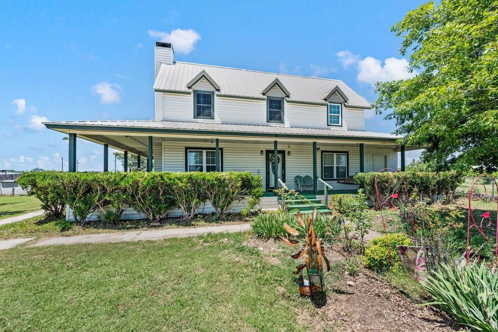 266 Old Chisholm Trail, Rhome