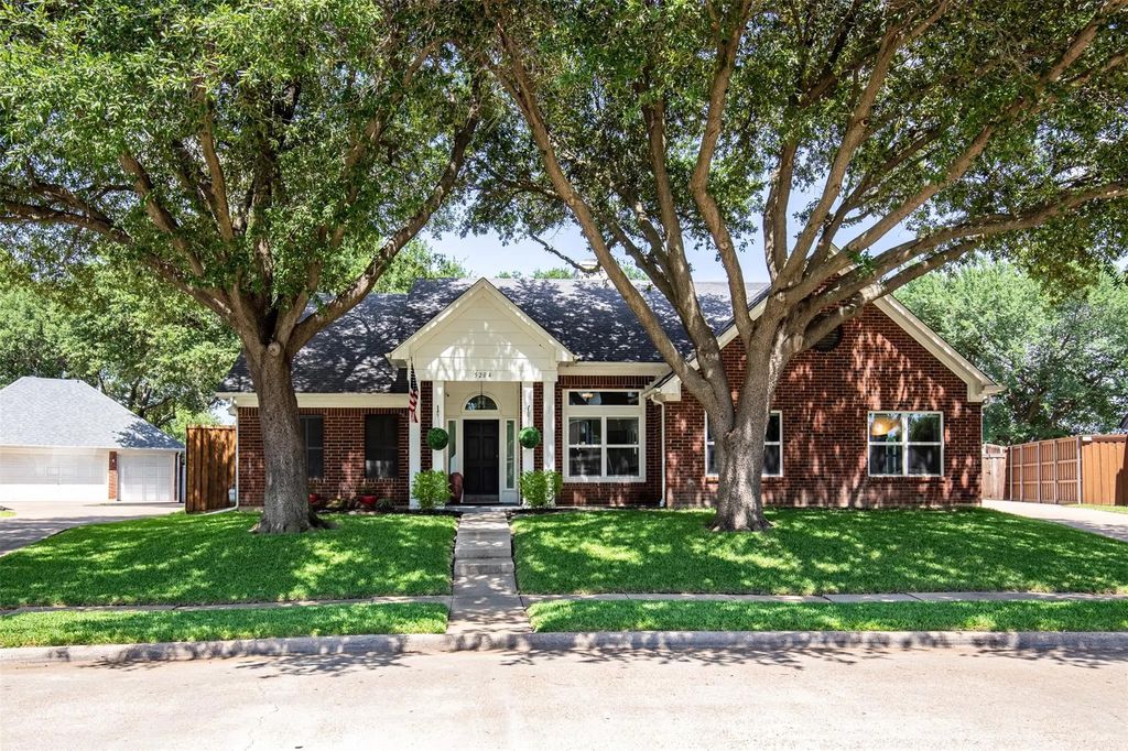 5204 Alexander Drive, Flower Mound
